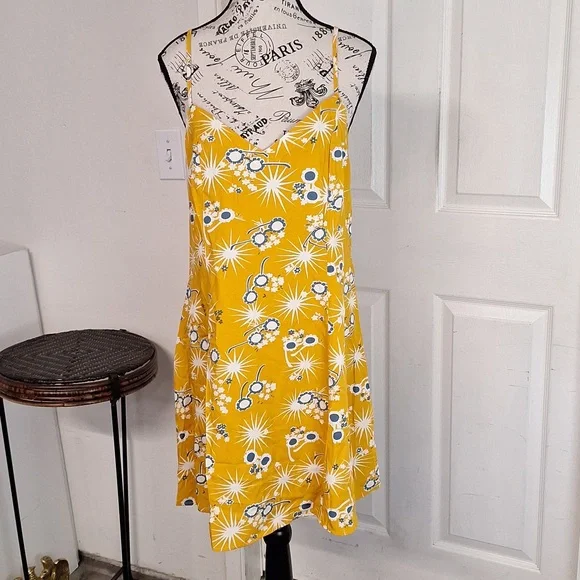 NEW Modcloth On Cloud Nineties Shift Dress Sunglasses Print Yellow Women M - Picture 8 of 11